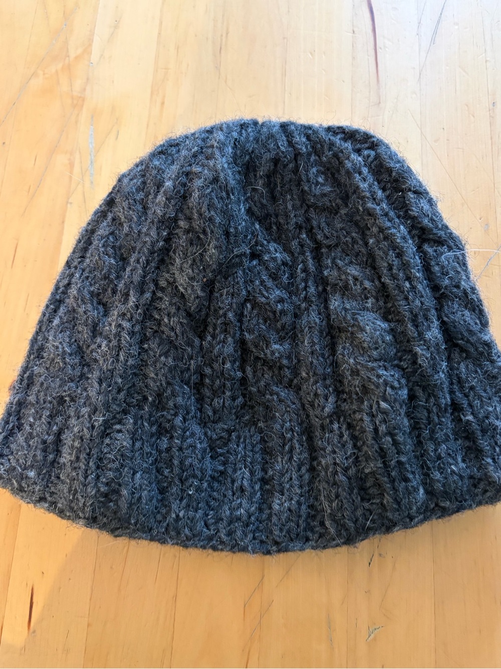 Men's Cable Knit Beanie - Gray